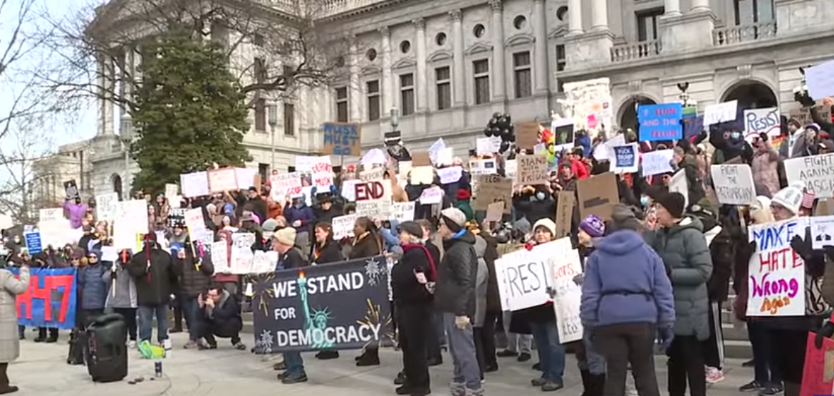 Anti-Trump Protests Begin in US