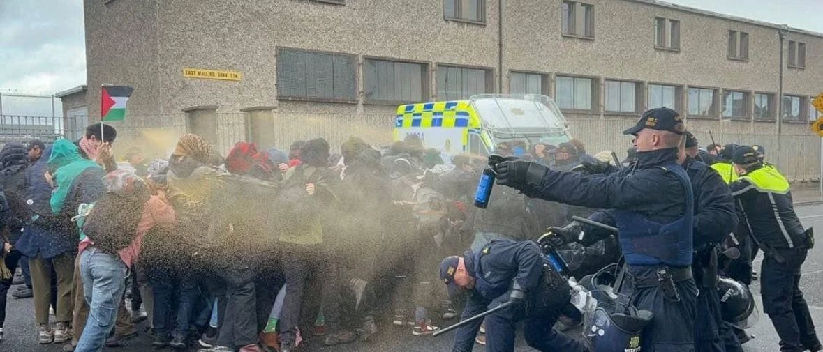 Gardaí pepper spraying anti-genocide protestors on East Wall Road Saturday 4 October 2025