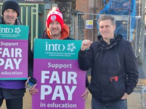 People Before Profit Cllr Shaun Harkin on the INTO picket with strikers 29 Nov 2023